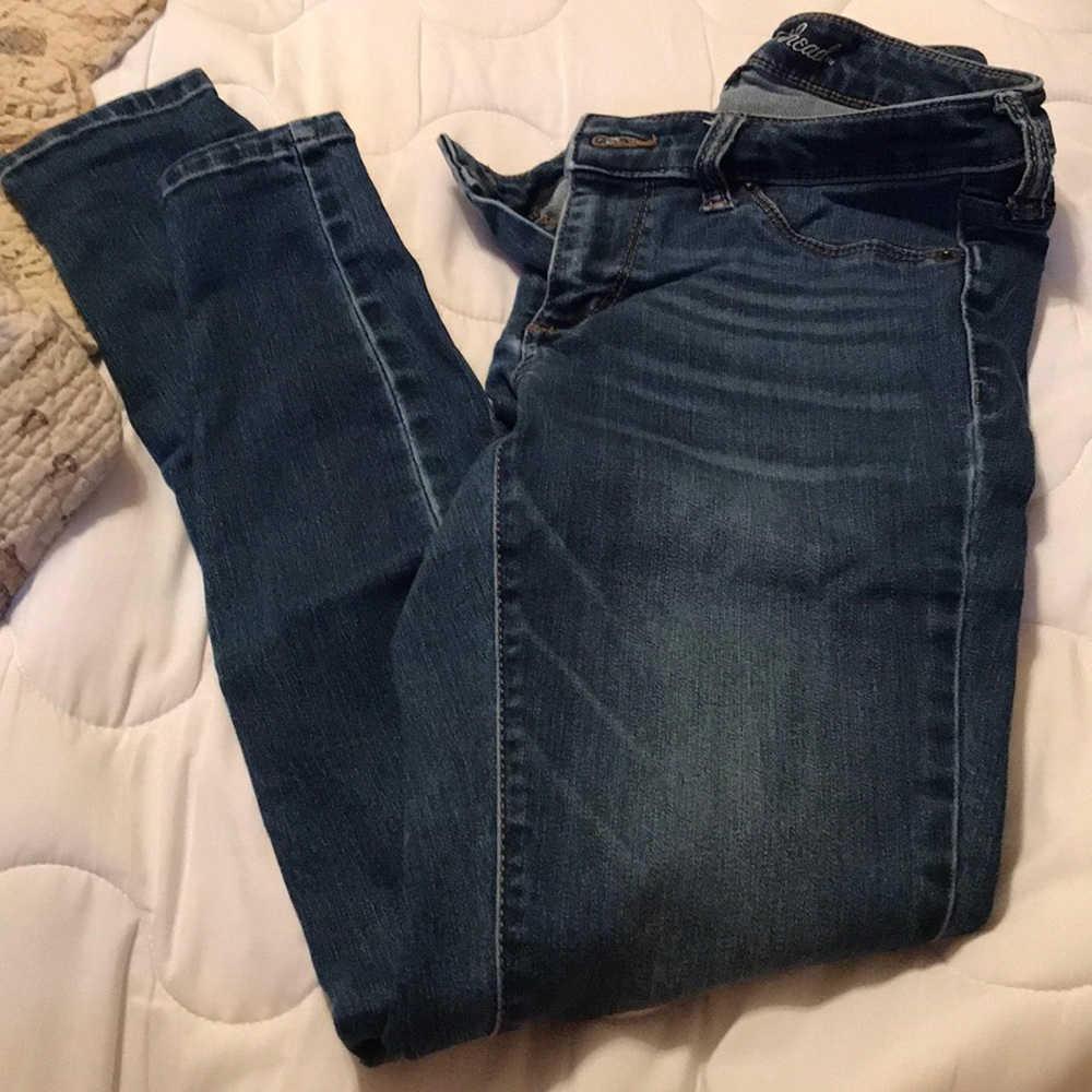 Universal thread jeans